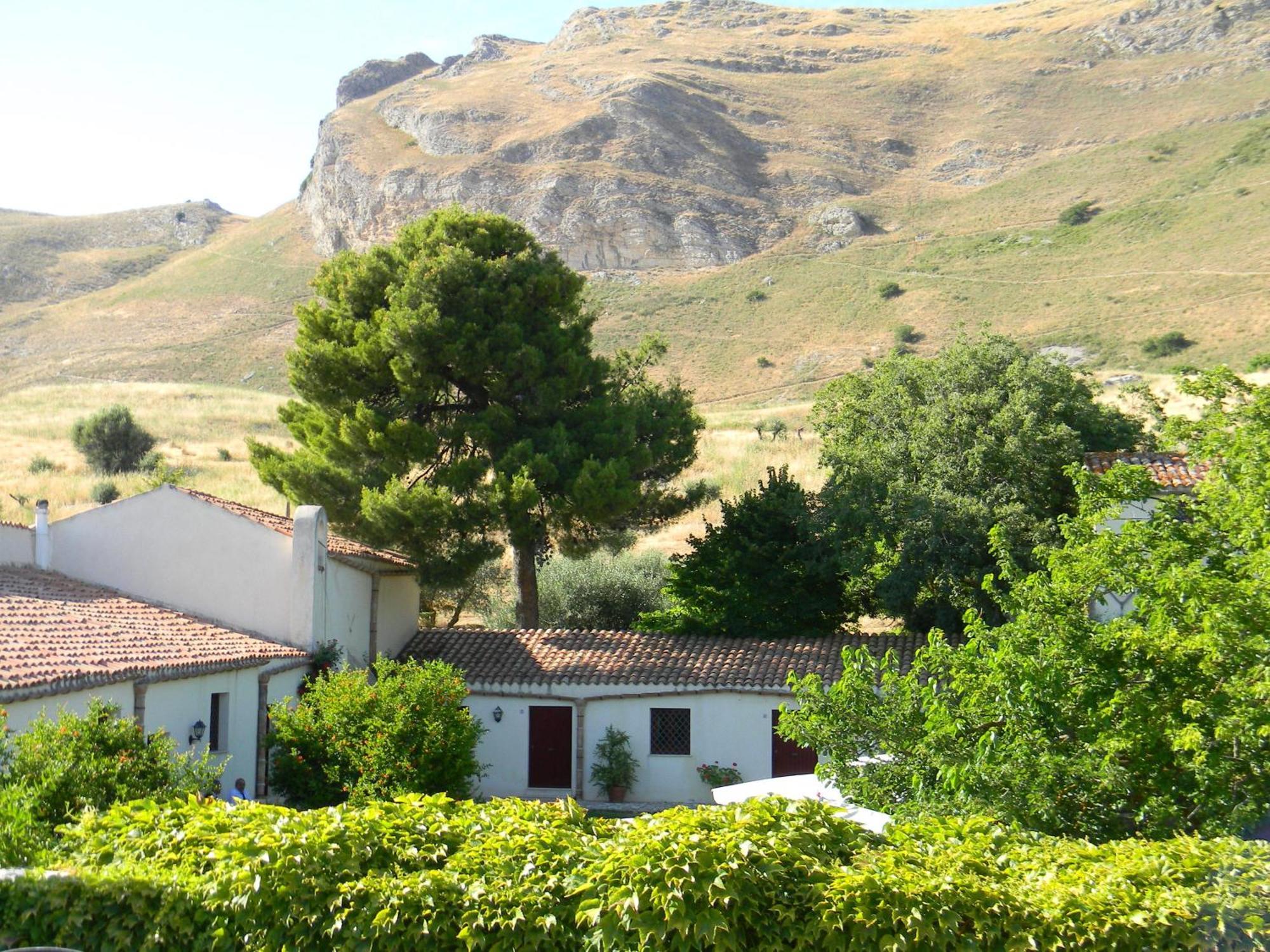 Masseria Rossella Piana Degli Albanesi Exterior foto
